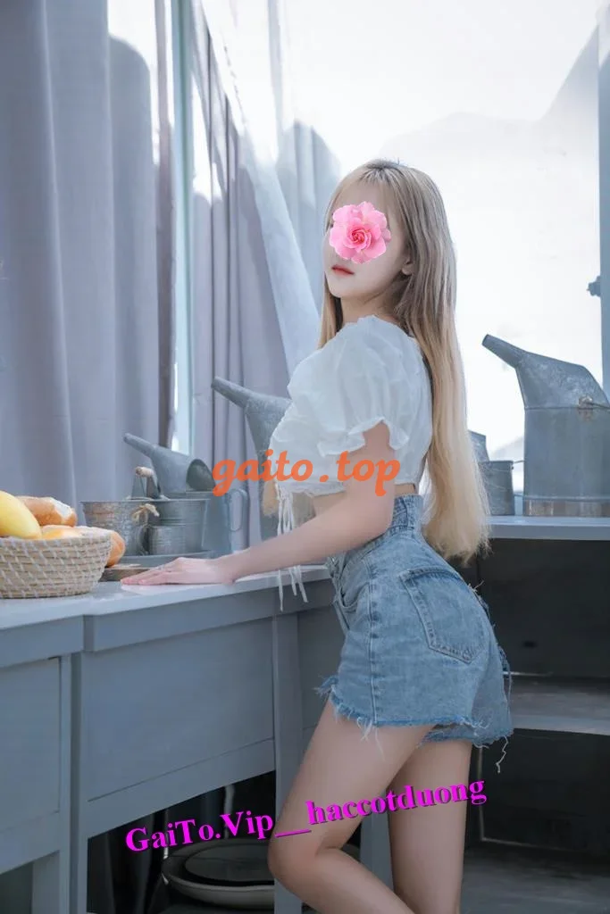 Gái Non Linh BaBy 2k2 Cực Ngọt Nước Nhìn Thôi Không Thể Cầm Lòng